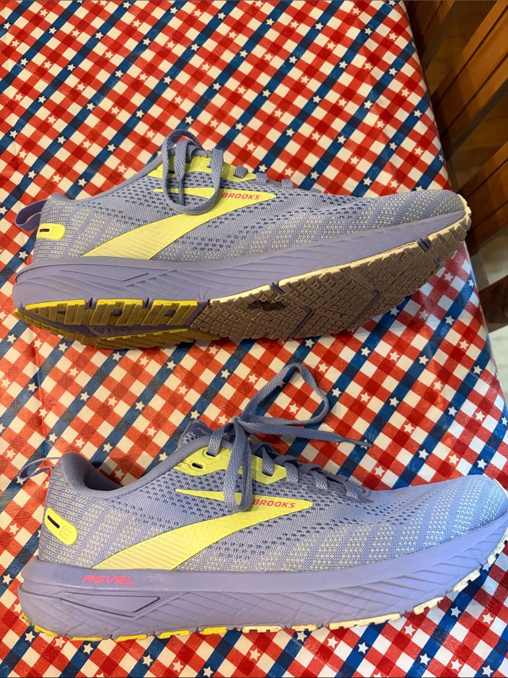 Women’s Brooks Revel 6 in Size 9.5 - Picture 7 of 9